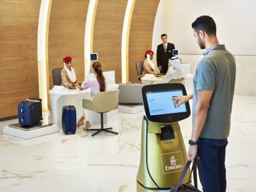 Emirates Unveils World&#39;s First Robotic Check-In Assistant